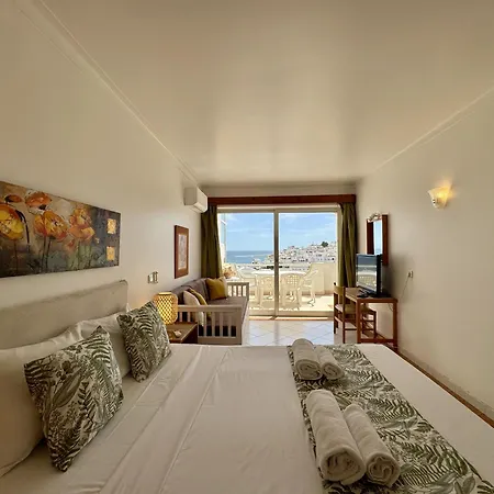 Amazing View 2 With Pool By Homing Apartmán